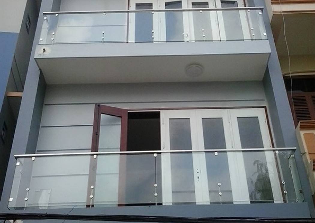 Lan Can Kính Cường Lực